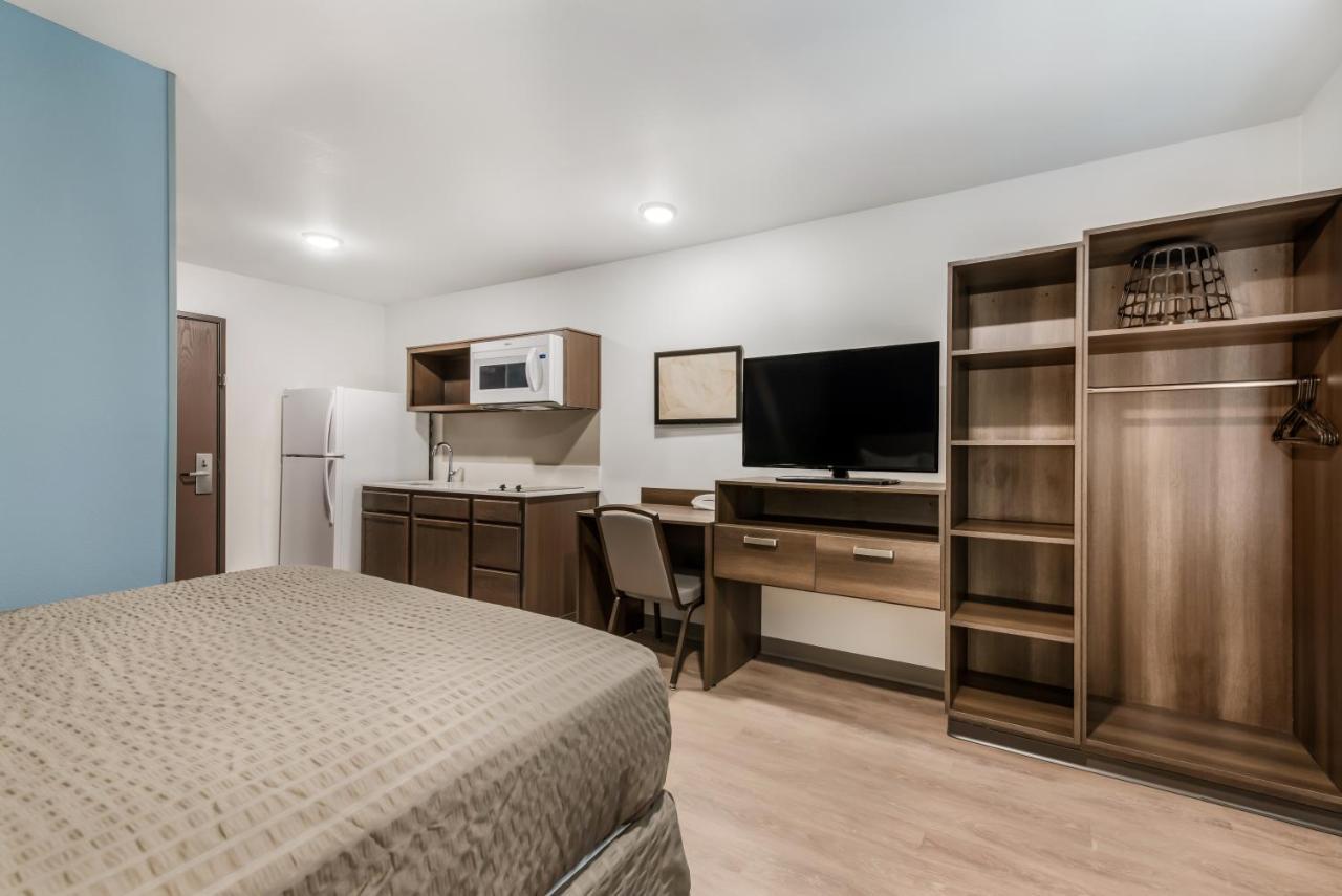 Woodspring Suites Charlotte - University Research Park Zewnętrze zdjęcie
