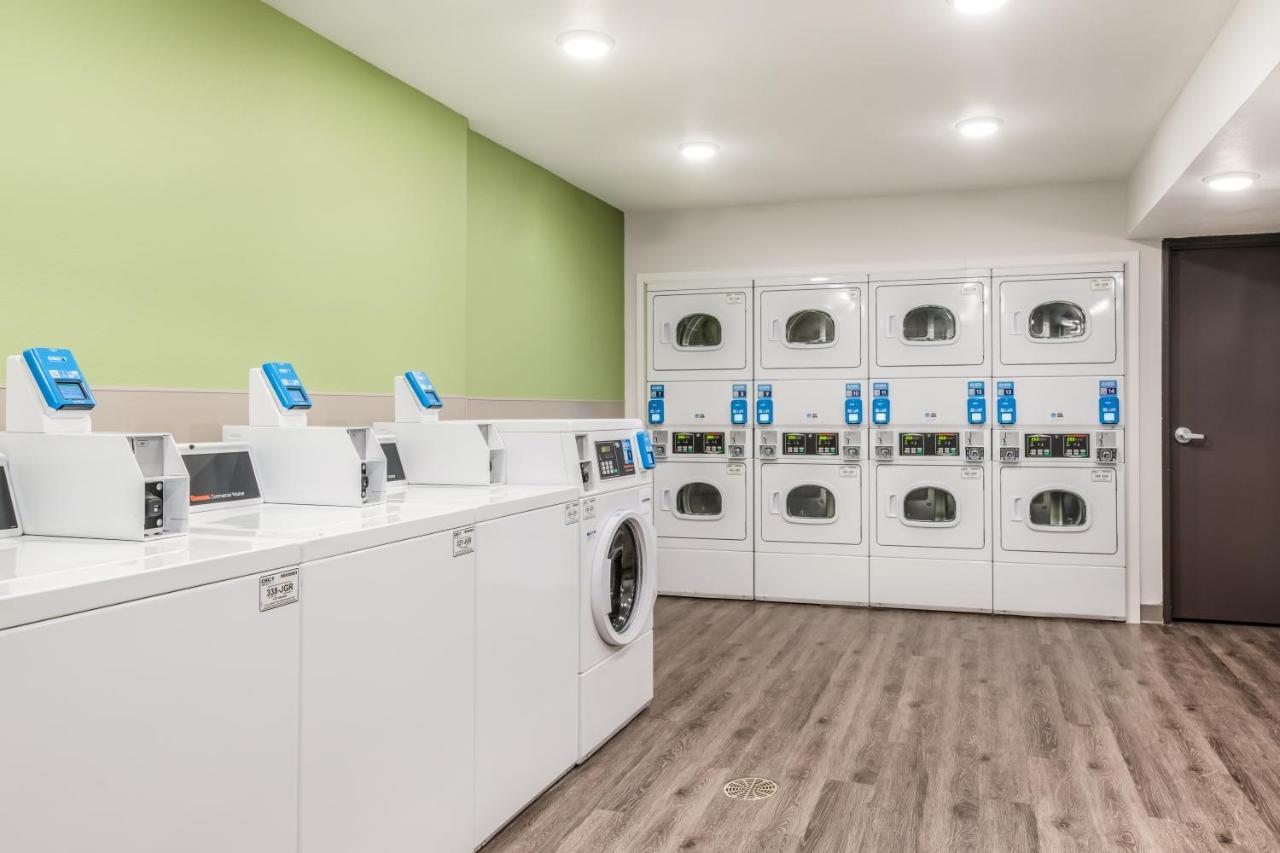Woodspring Suites Charlotte - University Research Park Zewnętrze zdjęcie